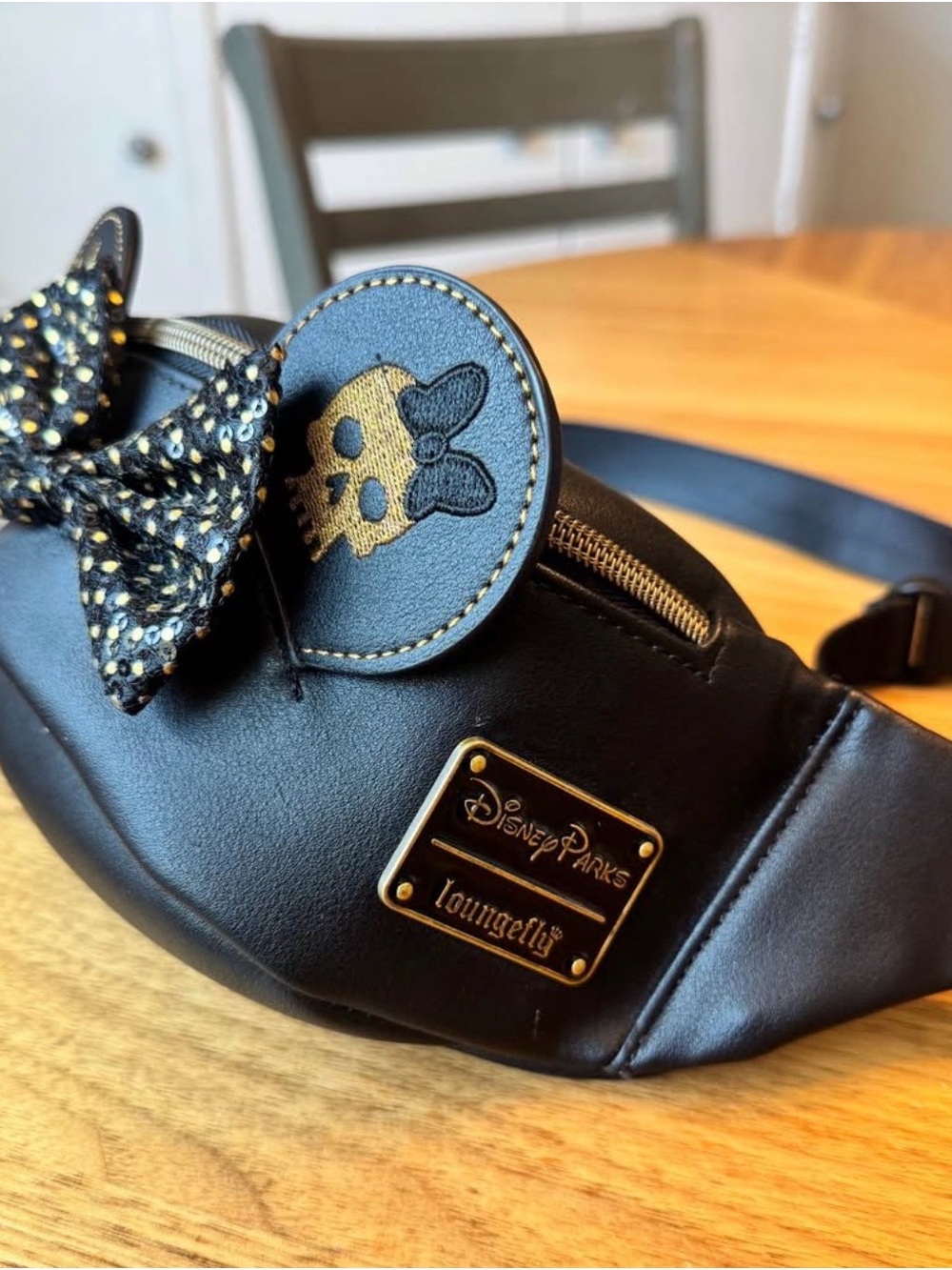 Disney Minnie Main Attraction Pirates Of The Caribbean Loungefly Fanny Pack